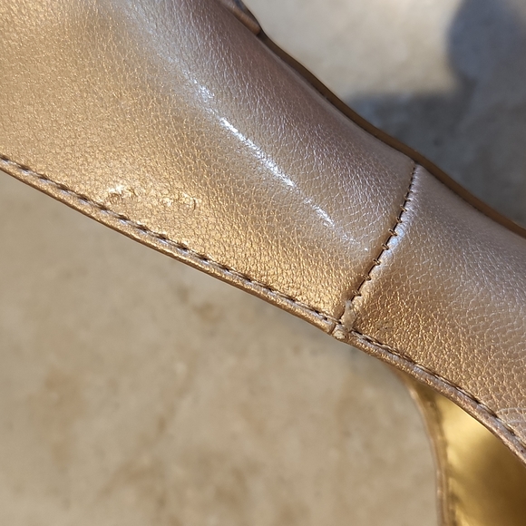 2010s Penny Loves Kenny size 8.5 gold/champagne platform heels - Picture 8 of 11